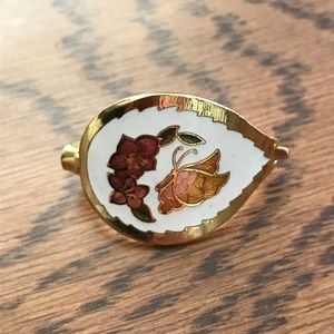 Gold and white enamel vintage scarf clip